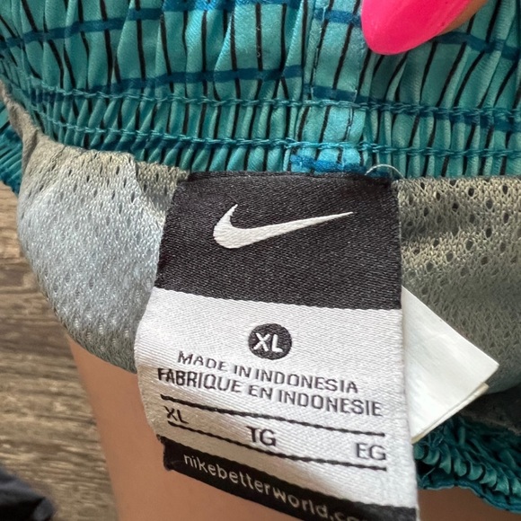 nike swim trunks - Picture 2 of 2